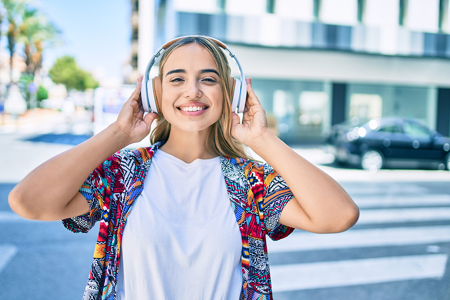 Cosmetic Dentistry for Every Age: Why Smile Makeovers Aren’t Just for Millennials